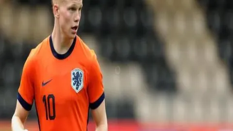 罗马诺：斯洛特未收到下课通知；阿隆索与利物浦没有接触